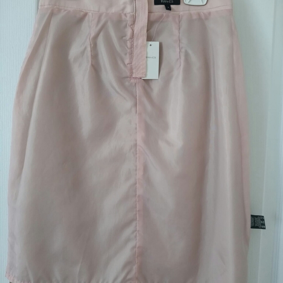 BNWT Faux Leather Skirt - Picture 7 of 13